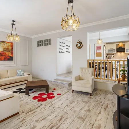 펜션 Semi Detached In Complex With Shared Semi Olympic Swimming Pool In