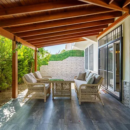 Semi Detached In Complex With Shared Semi Olympic Swimming Pool In Kusadası